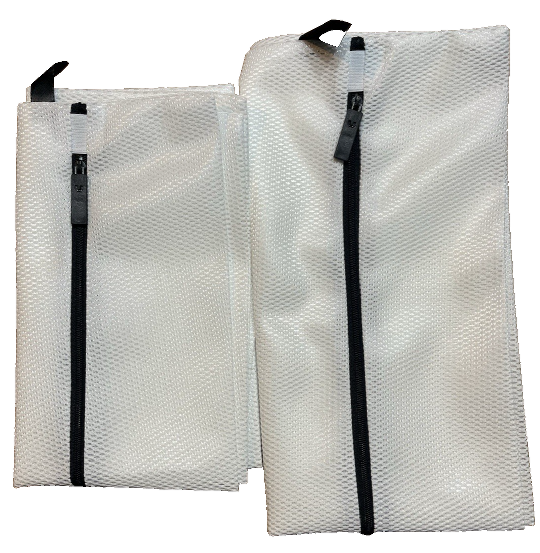 Katalyst white mesh laundry bags 2-pack, one large and one small, with zipper closures for washing delicates