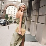 KUKEANVO khaki woven straw envelope clutch purse with magnetic closure and wrist strap on white background - view 2
